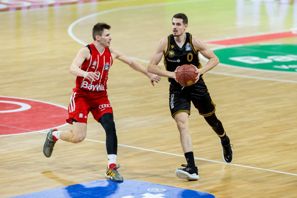 失误导致球 失误导致球