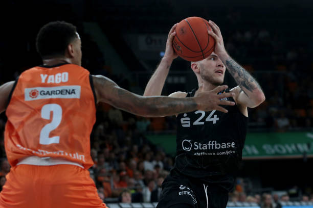 色的表现斩 色的表现斩